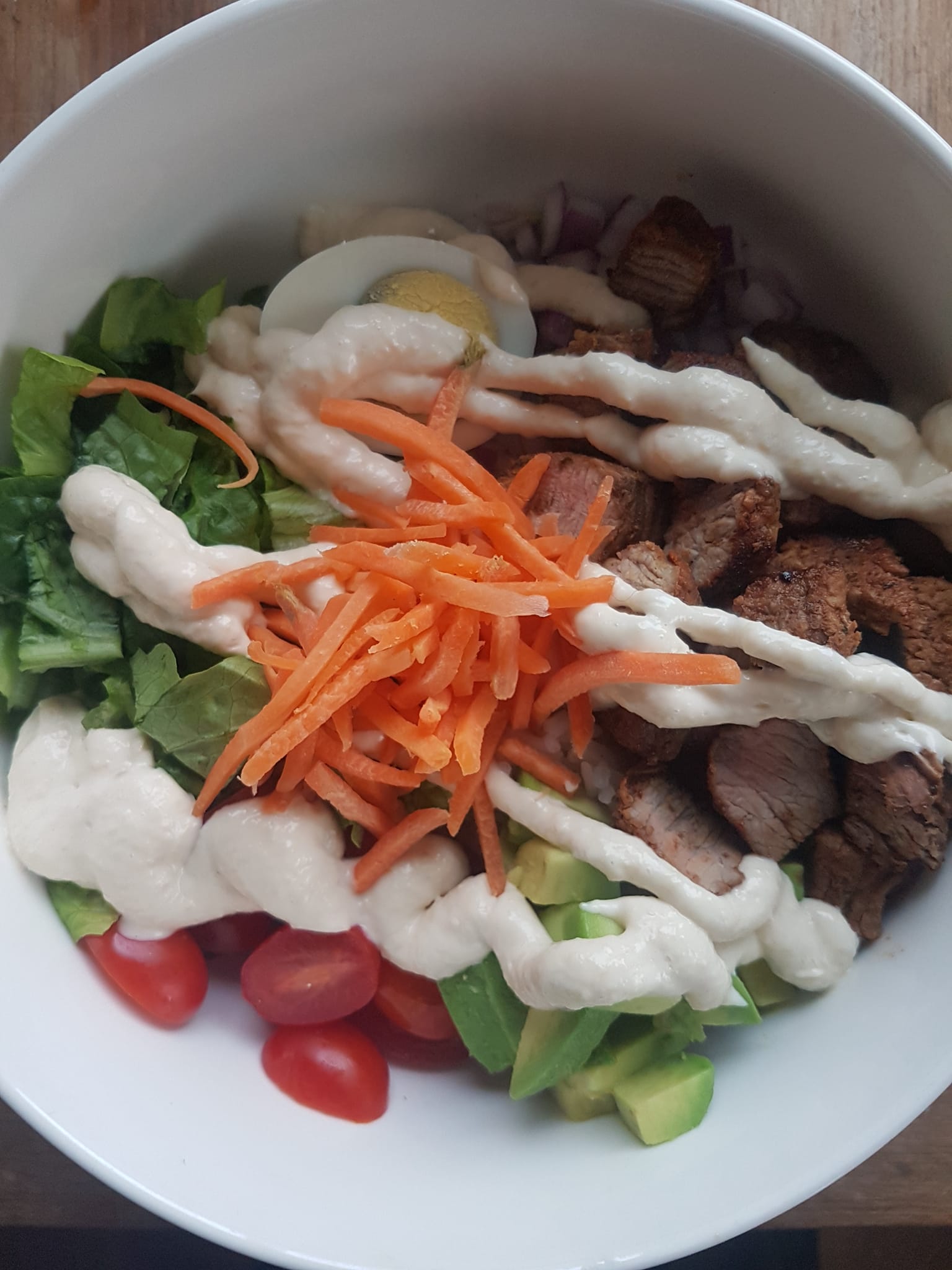 A fresh salad bowl made with farm greens and vegetables